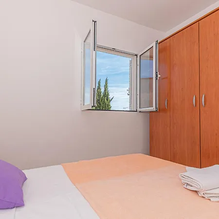Awesome In With Kitchen Apartment